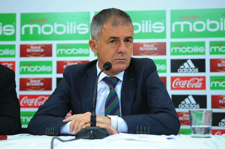 Alcaraz convoque 27 joueurs locaux