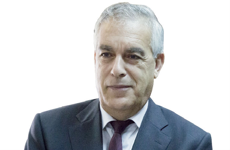 Entretien avec Boudjema Talai, ministre des Transports et des Travaux publics