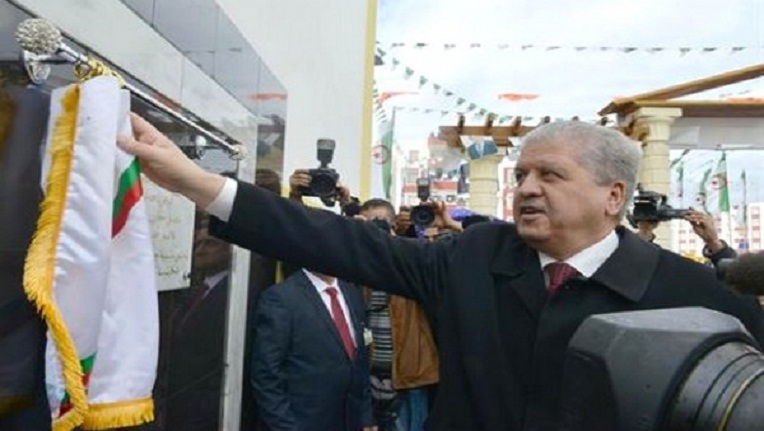 VIDÉO. Sellal inaugure un abattoir de volaille moderne à Djelfa
