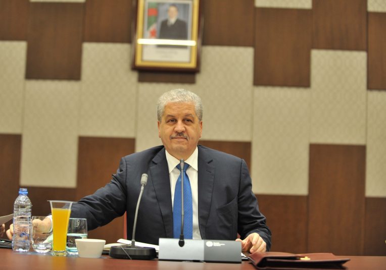 Nouveau gouvernement : à quoi servent les consultations menées par Sellal ?