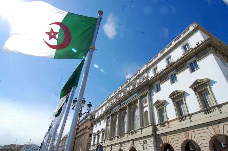 Résultats, recours, ministres candidats, remaniement : la suite des événements après les législatives