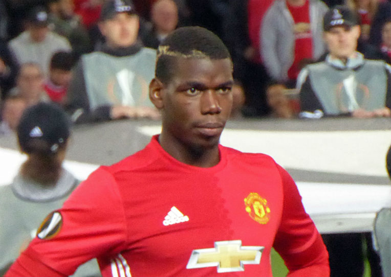 L&rsquo;international français Paul Pogba en pèlerinage à la Mecque
