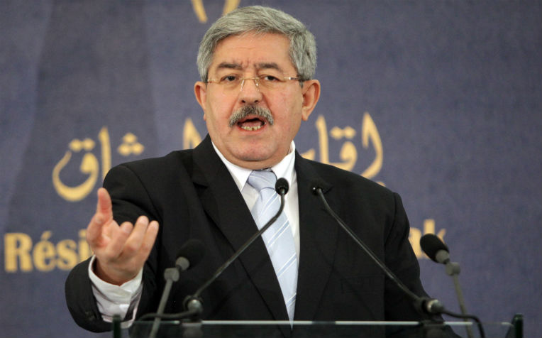 Ouyahia félicite enfin Tebboune et l’invite à rompre avec la démagogie et le populisme