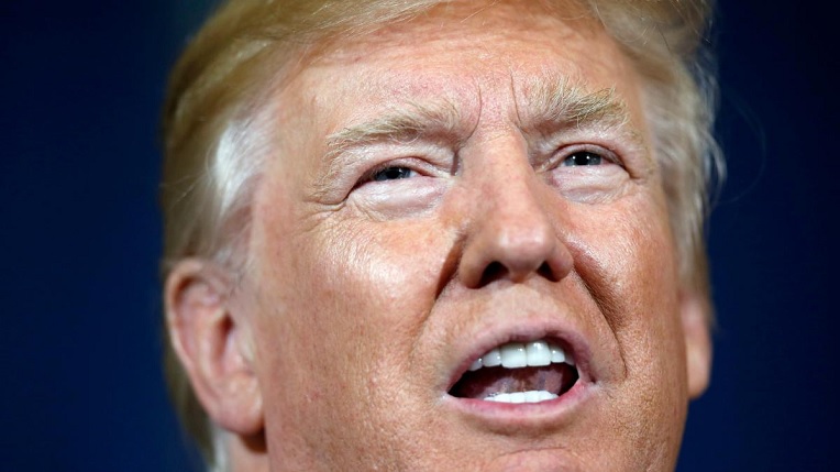 États-Unis : ​feu vert de la Cour suprême au décret anti-immigration de Trump