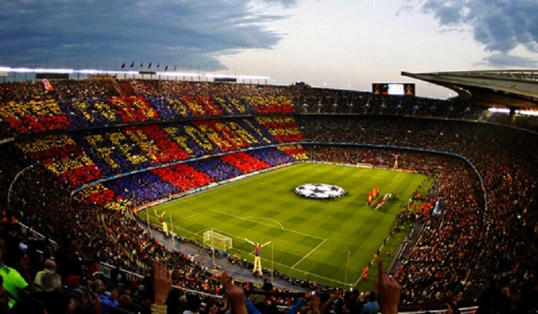 Le Barça s&rsquo;impose à dix, le Camp Nou mobilisé pour la Catalogne