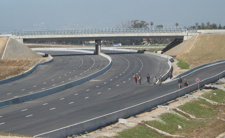 L’Algérie a dépensé 90 milliards de dollars dans les travaux publics et les transports depuis 1999