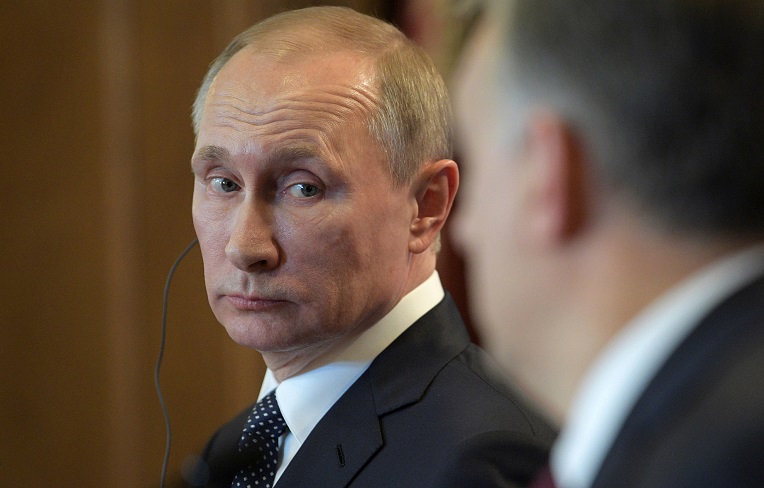 Poutine s&rsquo;érige en garant de la stabilité avant la présidentielle russe