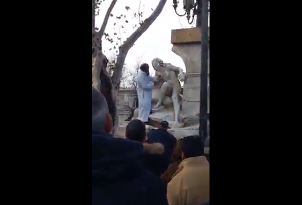 VIDÉO. La statue de Ain el Fouara vandalisée