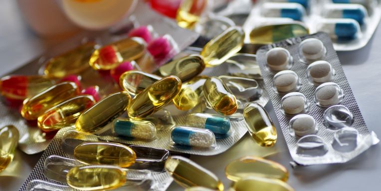 Manque de médicaments en Algérie : entretien avec le Pr Bouzid