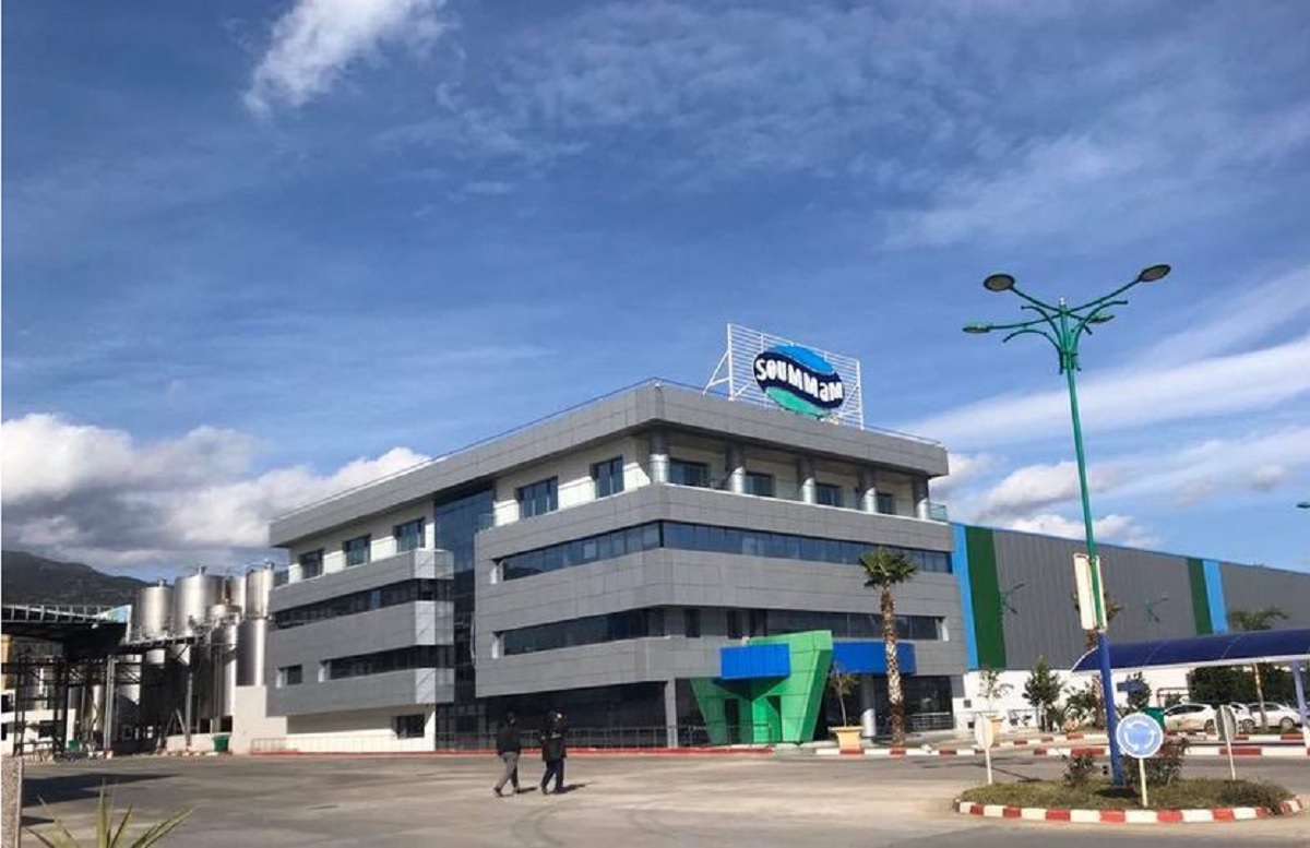 Tebboune à la Laiterie Soummam : « Vous êtes une locomotive »