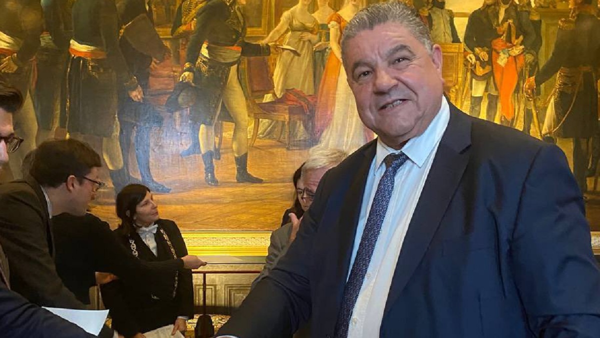 Akli Mellouli : un sénateur français d&rsquo;origine algérienne au parcours atypique