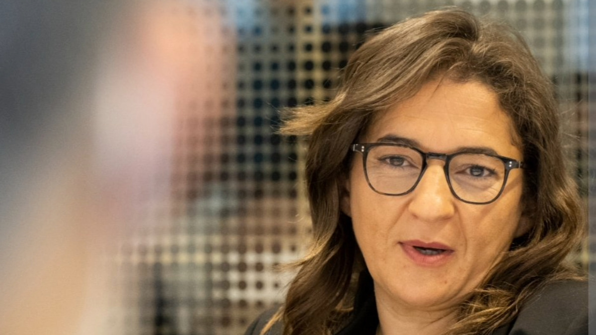 Fayza Lamari, la mère de Kylian Mbappé, accueillie en superstar en Algérie