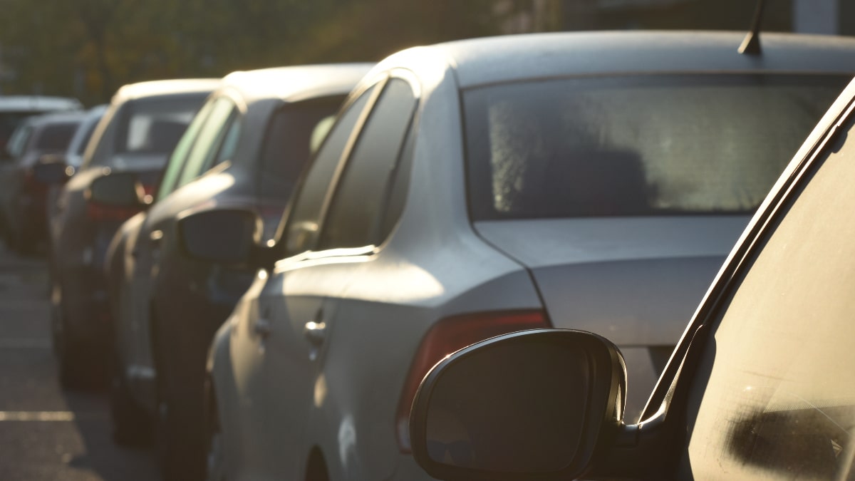 Algérie : les constructeurs automobiles français « doivent attendre »