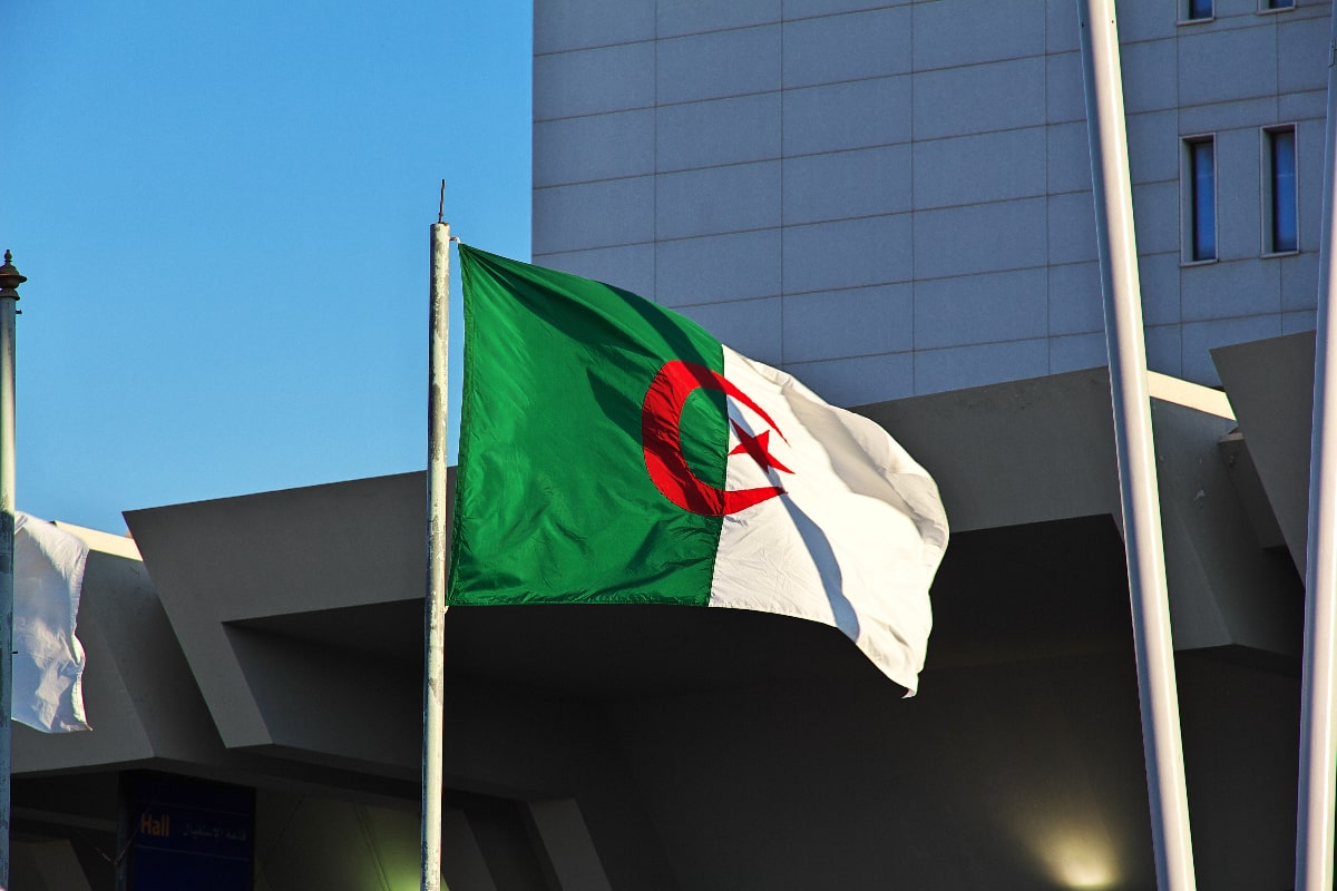 Nahel, immigration… : l’Algérie au centre des débats politiques en France