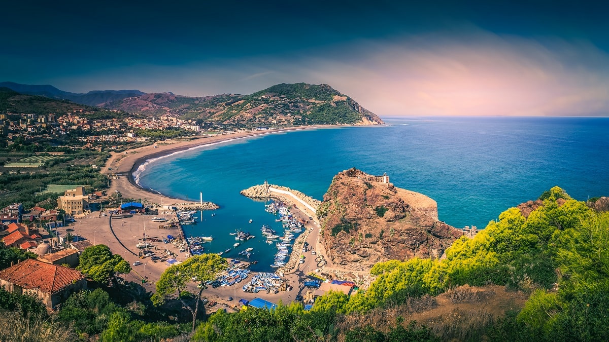 Diaspora algérienne : comment envoyer ses enfants gratuitement en colonie de vacances en Algérie ?