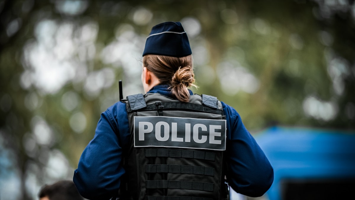 Vidéo. France : un jeune algérien aide deux policières à arrêter un suspect