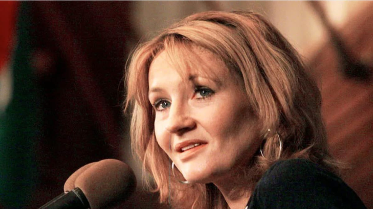 Imane Khelif éteint l’écrivaine J.K Rowling sur la plateforme X