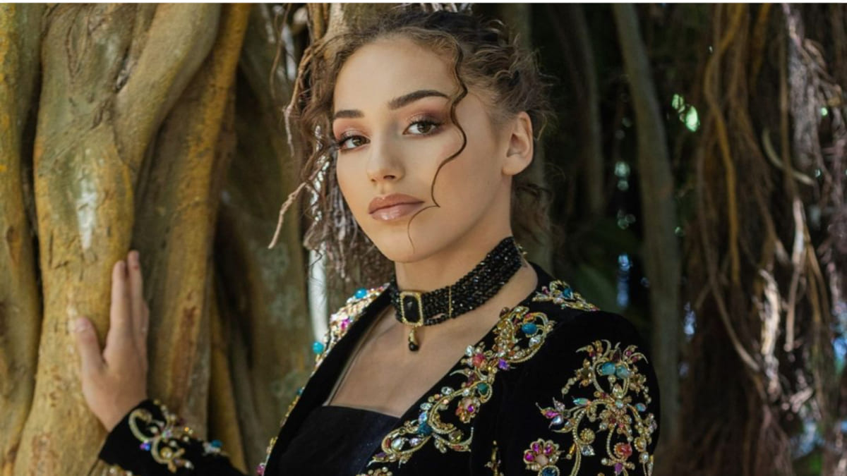 Kaylia Nemour rend à nouveau hommage à sa façon à l&rsquo;Algérie