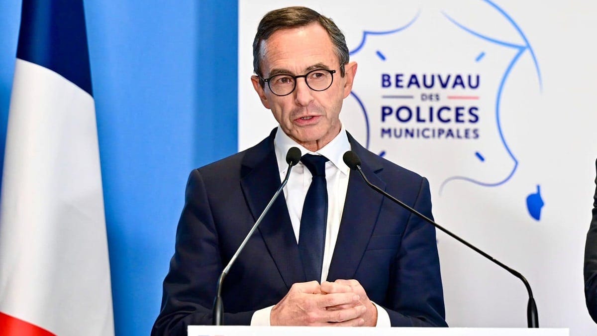 Algérie, islam : la ligne Bruno Retailleau épinglée en France